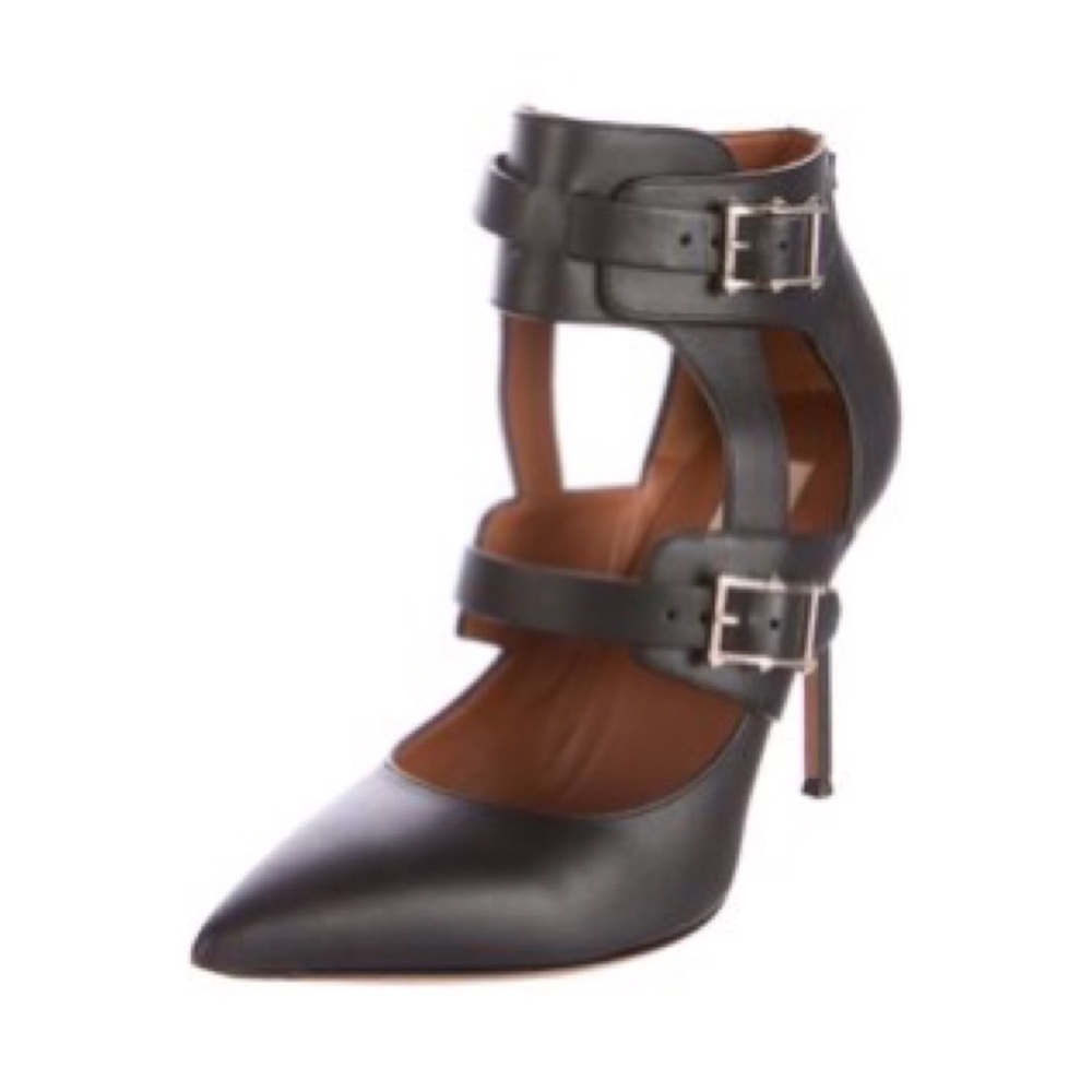 Authentic Valentino Rockstud Cuffed Pumps Size 36